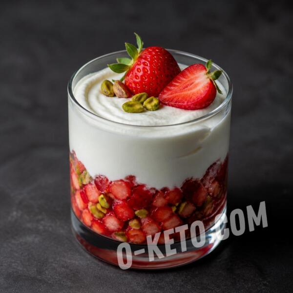 Keto recipes: Strawberry Tartare with Pistachios and Mascarpone Mousse Keto recipes: Strawberry Tartare with Pistachios and Mascarpone Mousse