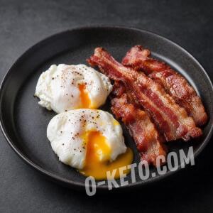 Poached Eggs with Crispy Bacon