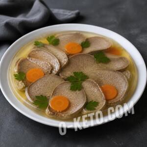 Заливное из говяжьего языка