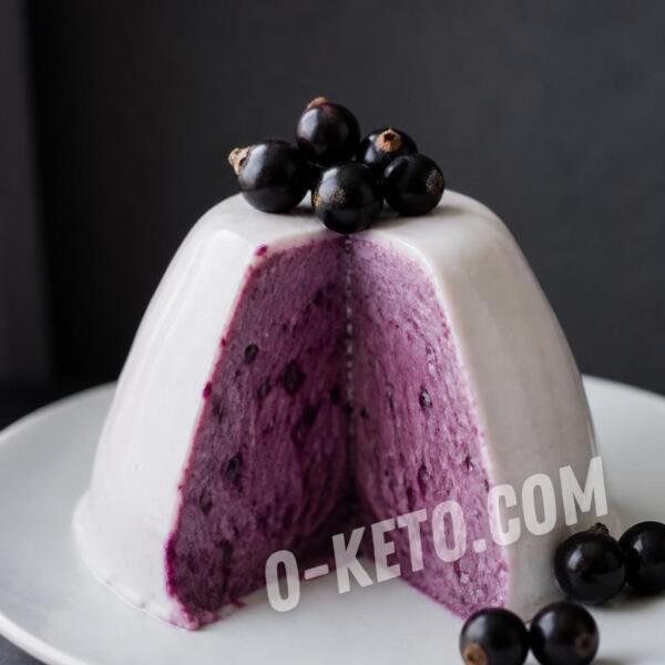 Keto recipes: Tofu paskha with black currants and coconut glaze