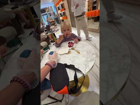 Дети РАЗВЕЛИ меня в Барселоне 😅 Гауди проиграл POP MART! Дети РАЗВЕЛИ меня в Барселоне 😅 Гауди проиграл POP MART!