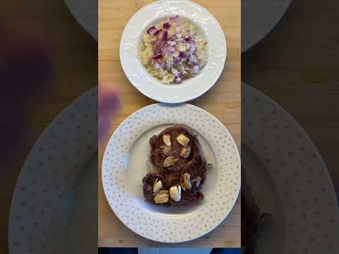 Самый простой и рабочий приём пищи — кусок мяса и квашеная капуста с красным луком. Самый простой и рабочий приём пищи — кусок мяса и квашеная капуста с красным луком.