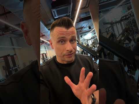 Почему после выходных вес увеличивается на 2–3 кг? Это не всегда жир Почему после выходных вес увеличивается на 2–3 кг? Это не всегда жир